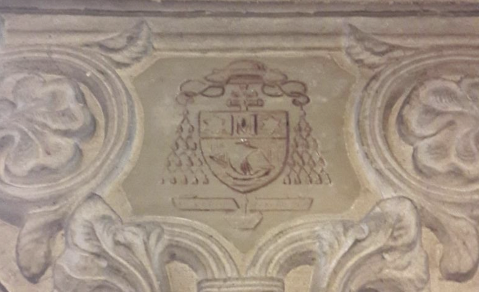 Armes du Cardinal Verdier et de Monseigneur Beaussart