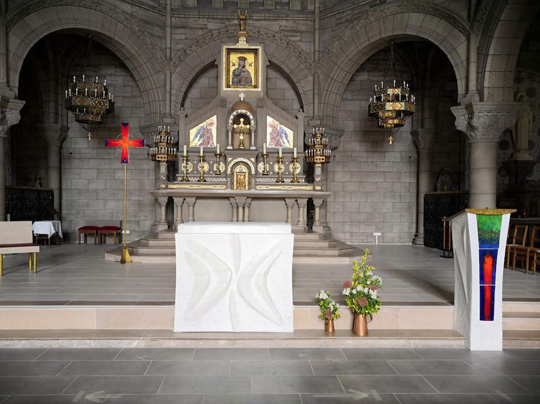 Nouvel autel église Notre-Dame-du-Perpétuel-Secours
